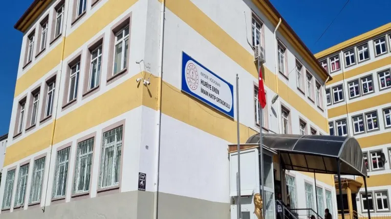 Kocasinan Huriye Eren İmam Hatip Ortaokulu - Kocasinan Ortaokulları