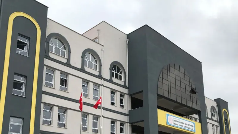 Melikgazi Şehit Orhan Tahtasakal İmam Hatip Ortaokulu - Melikgazi Ortaokulları