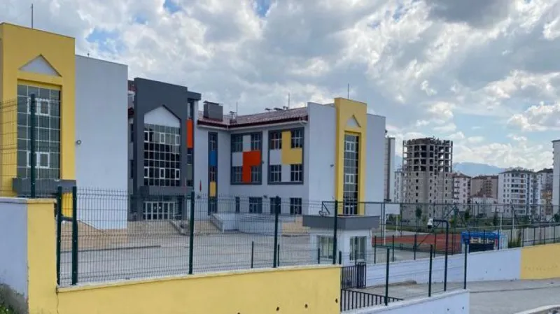 Melikgazi Şehit Burhan Sönmez Ortaokulu - Melikgazi Ortaokulları