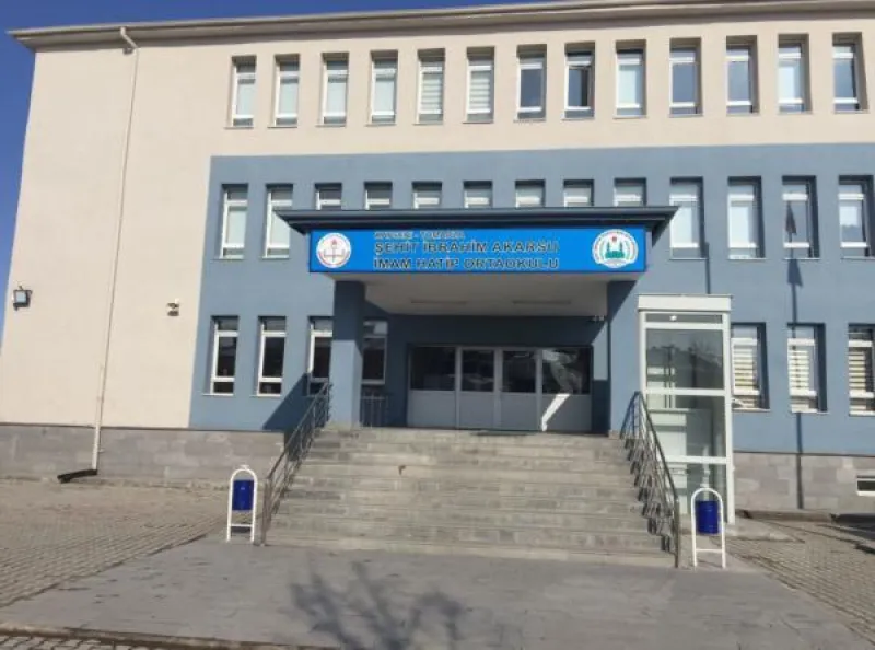 Tomarza Şehit İbrahim Akarsu İmam Hatip Ortaokulu - Tomarza Ortaokulları