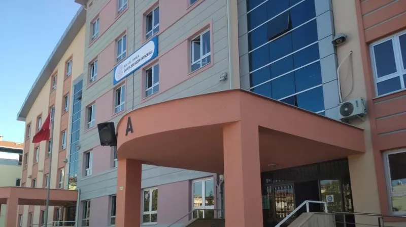 Darıca Darıca Zeki Gezer Ortaokulu - Darıca Ortaokulları