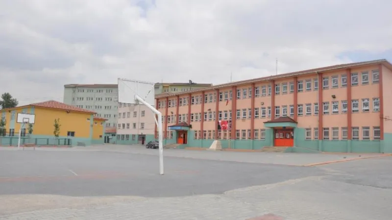 Dilovası Şehit Ömer Özavcı Ortaokulu - Dilovası Ortaokulları