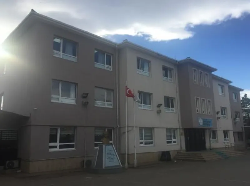 İzmit Yahya Kaptan Ortaokulu - İzmit Ortaokulları