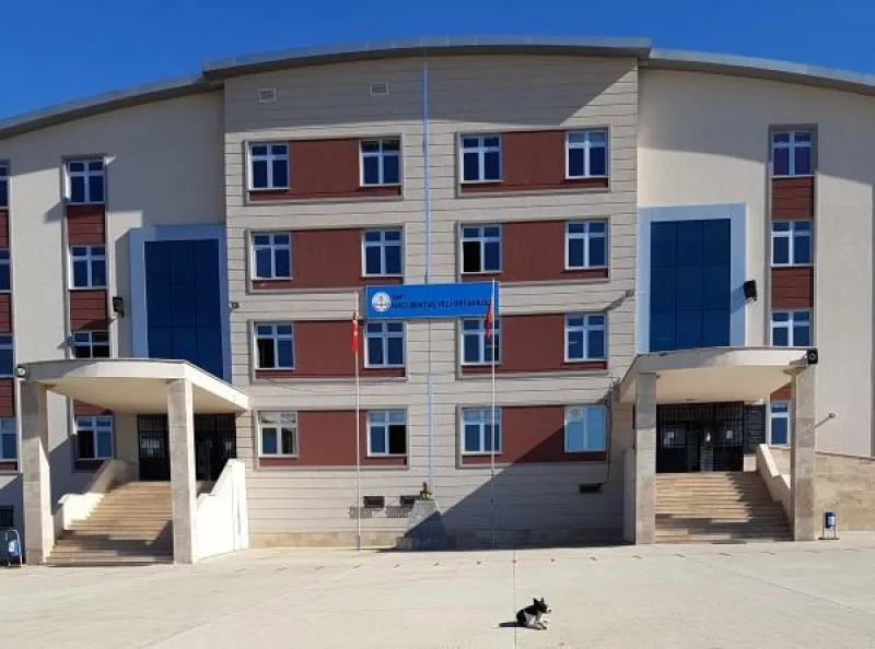 İzmit Hacı Bektaş Veli Ortaokulu - İzmit Ortaokulları