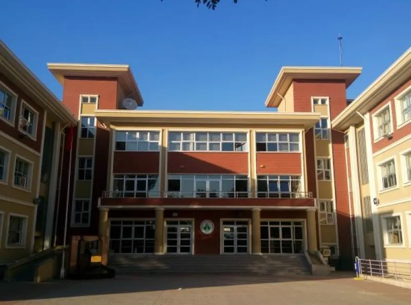 İzmit Nuh Çimento İmam Hatip Ortaokulu - İzmit Ortaokulları
