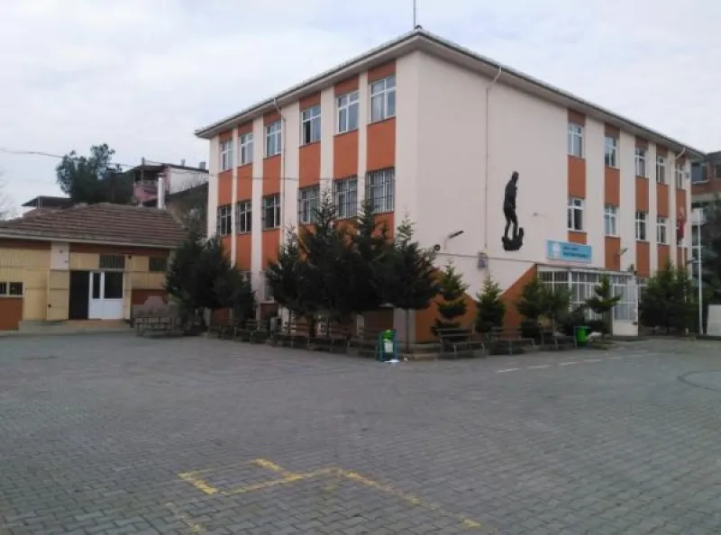 Kartepe İstasyon Ortaokulu - Kartepe Ortaokulları