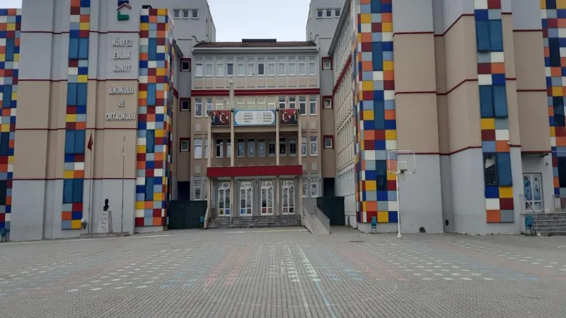 Körfez Körfezkent Emlak Konut Ortaokulu - Körfez Ortaokulları