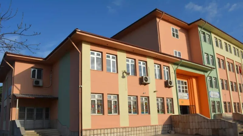 Körfez Kaşgarlı Mahmut İmam Hatip Ortaokulu - Körfez Ortaokulları