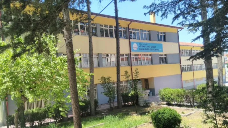 Beyşehir Mehmet Akif Ersoy İmam Hatip Ortaokulu - Beyşehir Ortaokulları