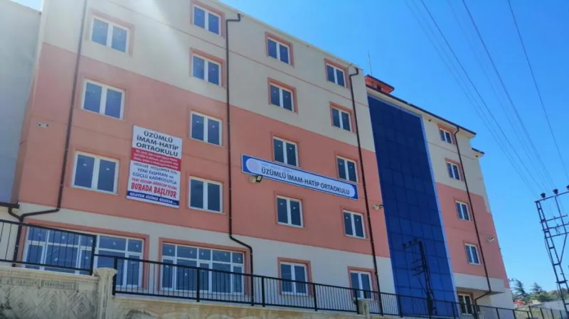 Beyşehir Üzümlü İmam Hatip Ortaokulu - Beyşehir Ortaokulları