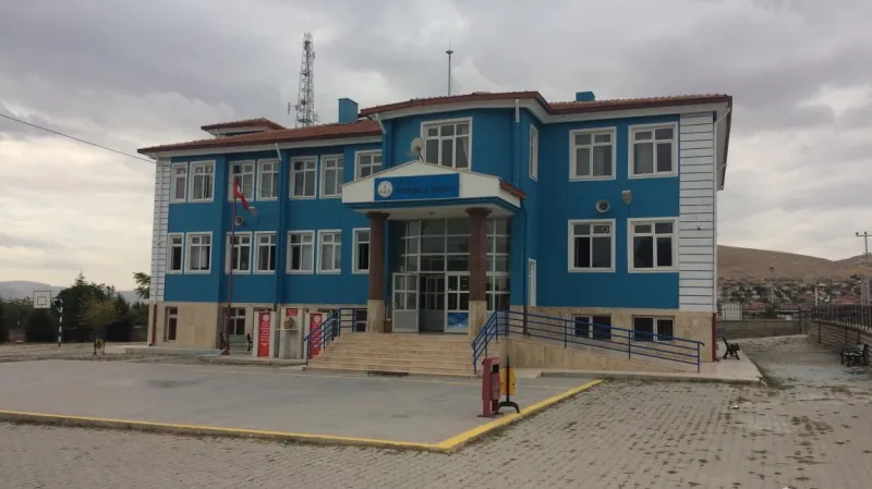 Yunak Yunak Fatih Ortaokulu - Yunak Ortaokulları