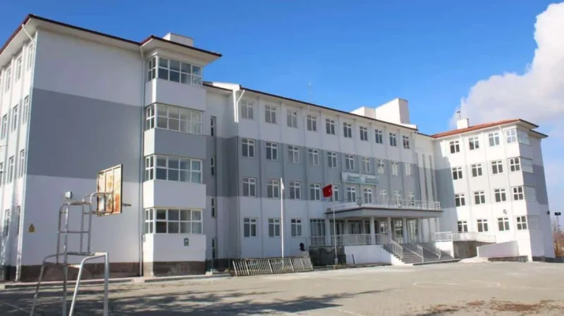 Merkez Adnan Menderes Ortaokulu - Merkez Ortaokulları