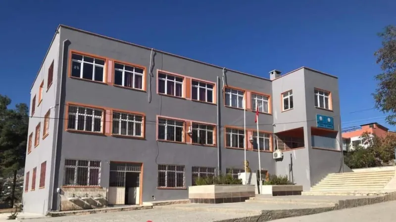 Tarsus Şehit İsrafil Işık Ortaokulu - Tarsus Ortaokulları