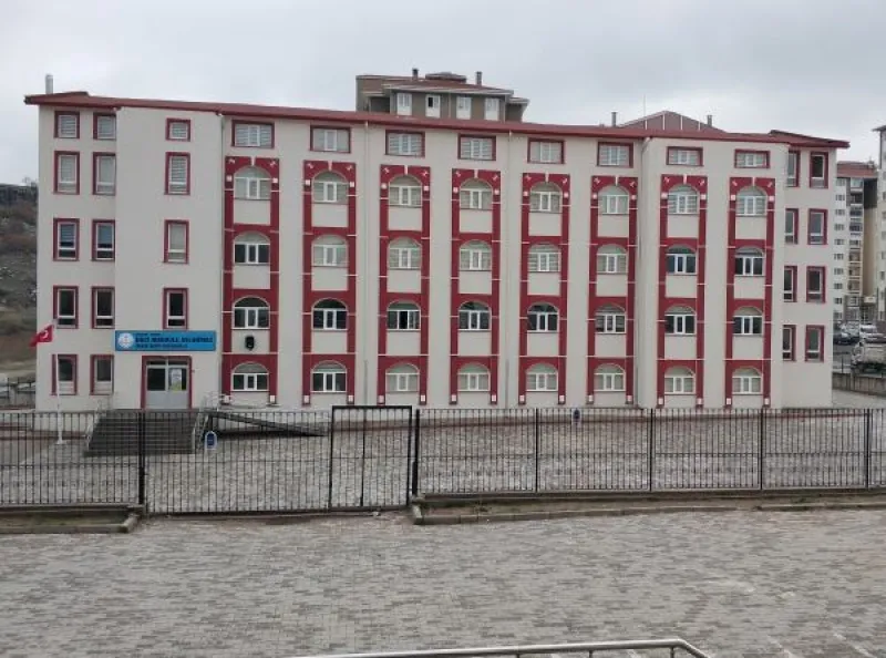 Merkez Hacı Makbule Avlanmaz İmam Hatip Ortaokulu - Merkez Ortaokulları