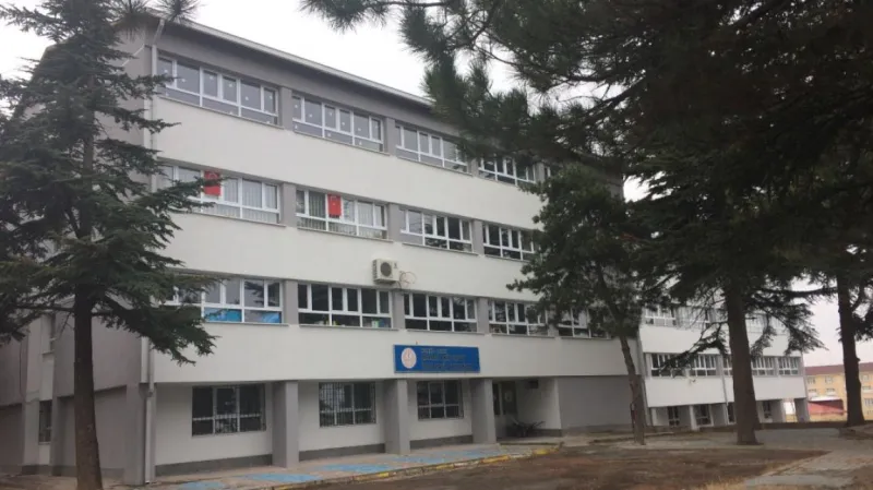 Merkez Mehmet Akif Ersoy İmam Hatip Ortaokulu - Merkez Ortaokulları