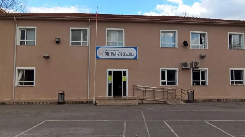 Adapazarı Fatih İmam Hatip Ortaokulu - Adapazarı Ortaokulları