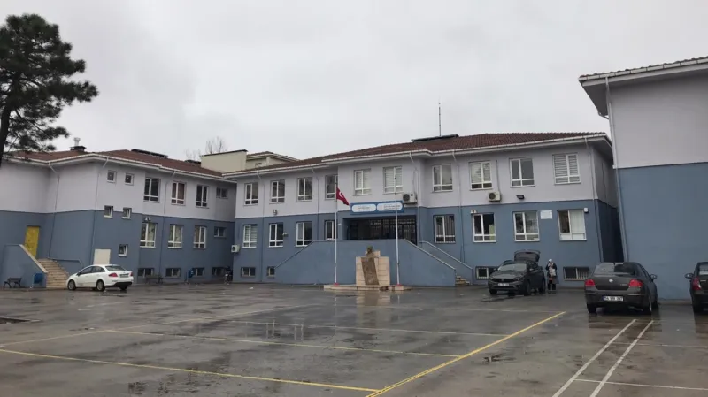 Adapazarı Şehit Fatih Kemal Yarar İmam Hatip Ortaokulu - Adapazarı Ortaokulları