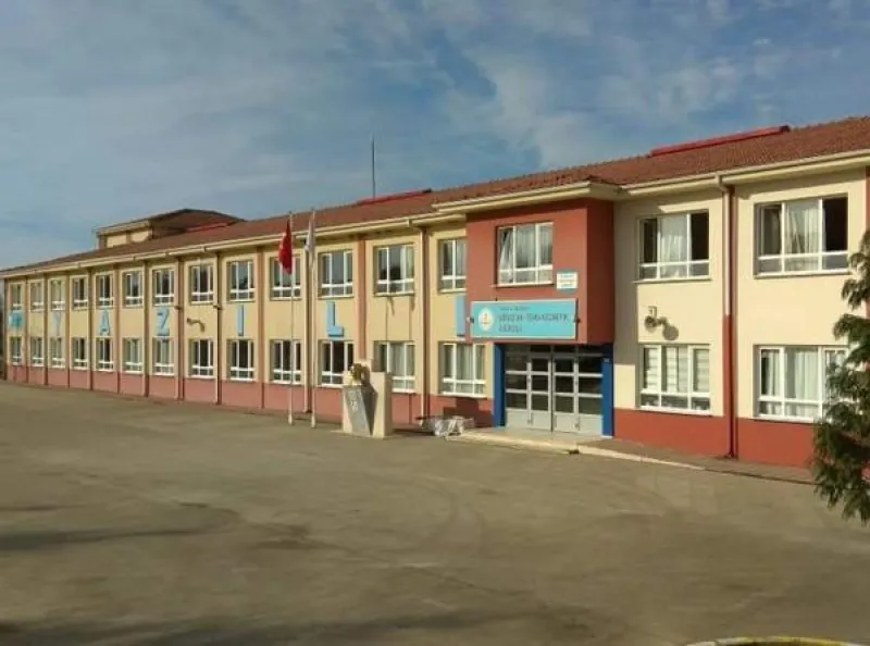 Erenler Abdullah Esma Kocabıyık Ortaokulu - Erenler Ortaokulları