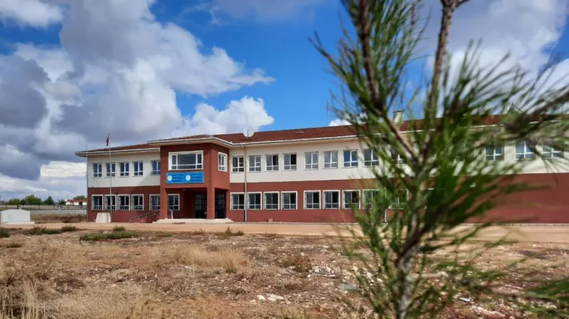 Viranşehir Esvetoğlu Ortaokulu - Viranşehir Ortaokulları