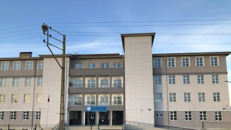 İdil Mehmet Akif İnan İmam Hatip Ortaokulu - İdil Ortaokulları