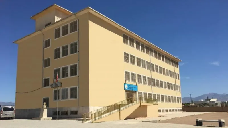 Silopi Selahaddin Eyyübi Ortaokulu - Silopi Ortaokulları