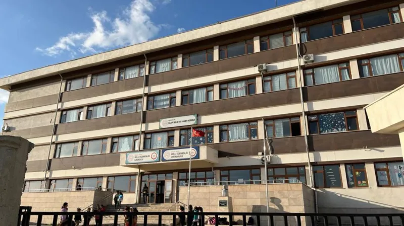 Silopi Milli Egemenlik Ortaokulu - Silopi Ortaokulları