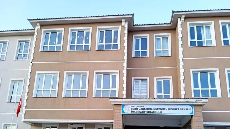 Çaldıran Şehit Jandarma Üsteğmen Mehmet Sakallı İmam Hatip Ortaokulu - Çaldıran Ortaokulları