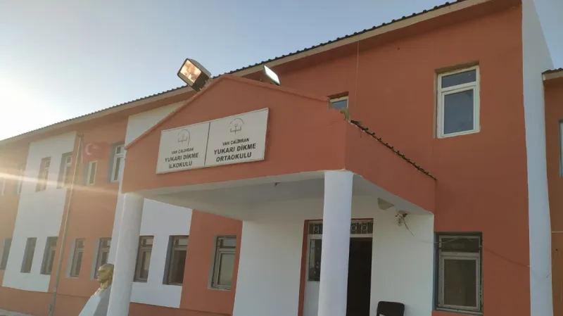 Çaldıran Yukarı Dikme Ortaokulu - Çaldıran Ortaokulları