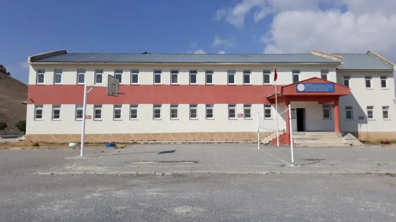 Gürpınar Hoşap Şehit Sedat Kasap İmam Hatip Ortaokulu - Gürpınar Ortaokulları