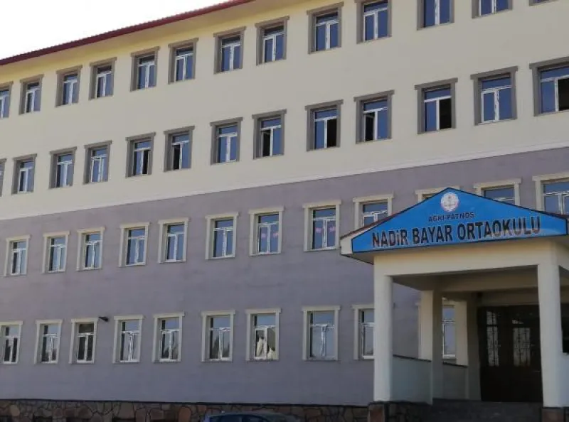 Ağrı Nadir Bayar Ortaokulu - Ağrı Ortaokulları