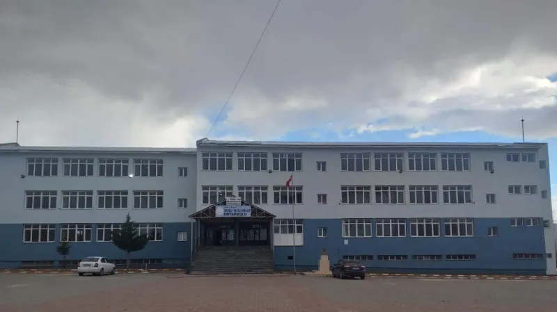 Ağrı Dedeli İmam Hatip Ortaokulu - Ağrı Ortaokulları