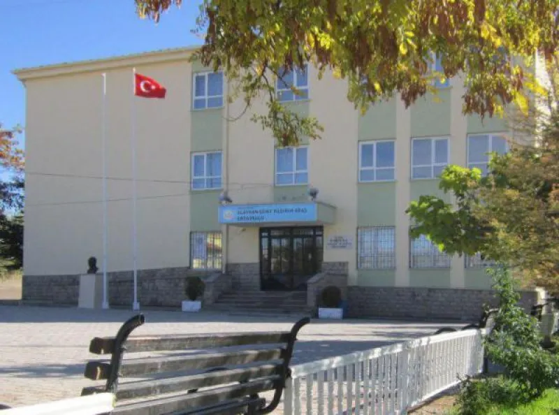 Aksaray Alayhan Şehit Yıldırım Aras Ortaokulu - Aksaray Ortaokulları