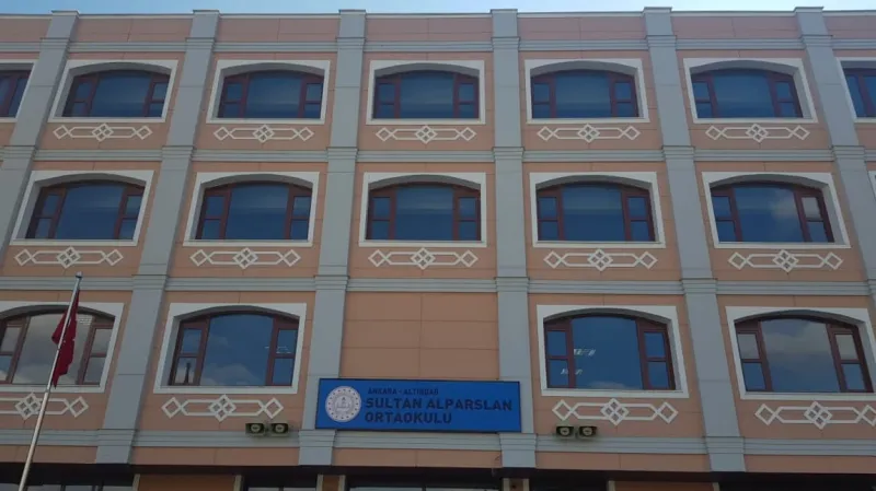 Ankara Sultan Alparslan Ortaokulu - Ankara Ortaokulları