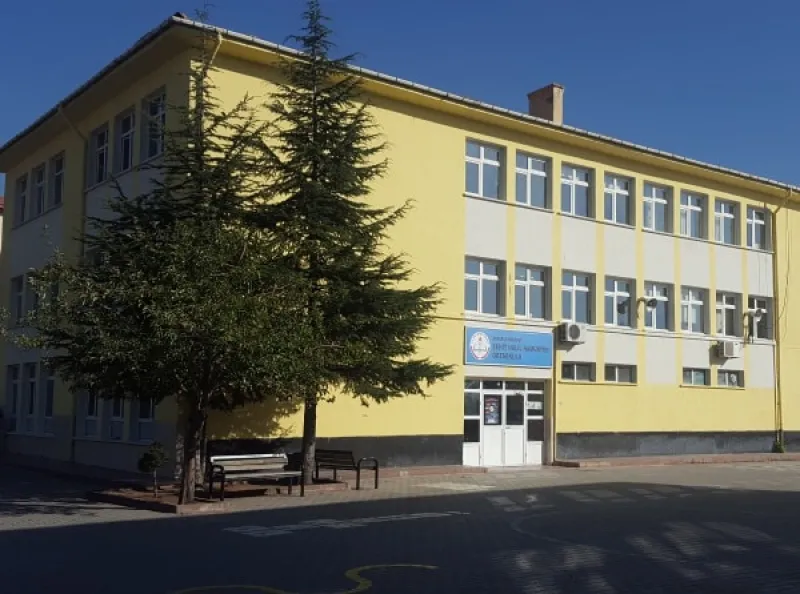 Ankara Şehit Halil Hamuryen Ortaokulu - Ankara Ortaokulları