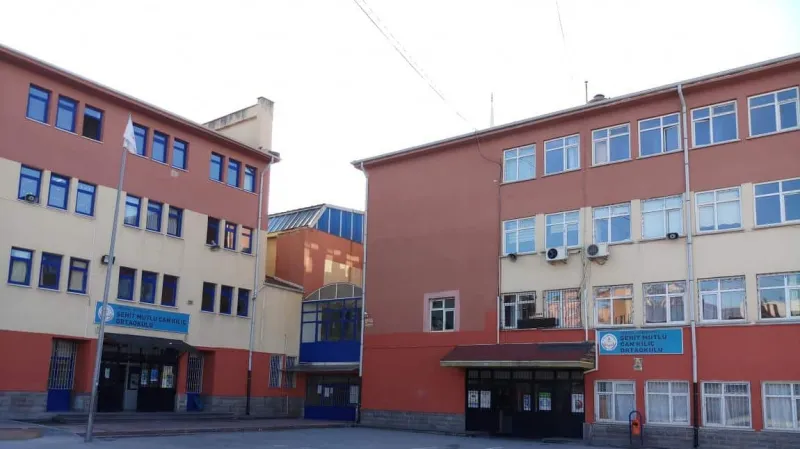 Ankara Şehit Mutlu Can Kılıç Ortaokulu - Ankara Ortaokulları