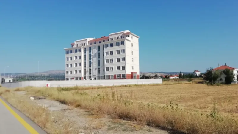 Ankara Şehit Fatih Alpaslan Ortaokulu - Ankara Ortaokulları