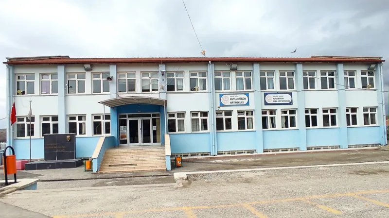 Ankara Kutludugun Ortaokulu - Ankara Ortaokulları