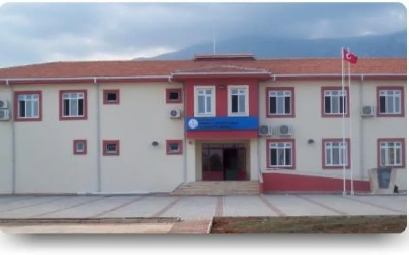 Antalya Nursel-Ayhan Kadam Ortaokulu - Antalya Ortaokulları