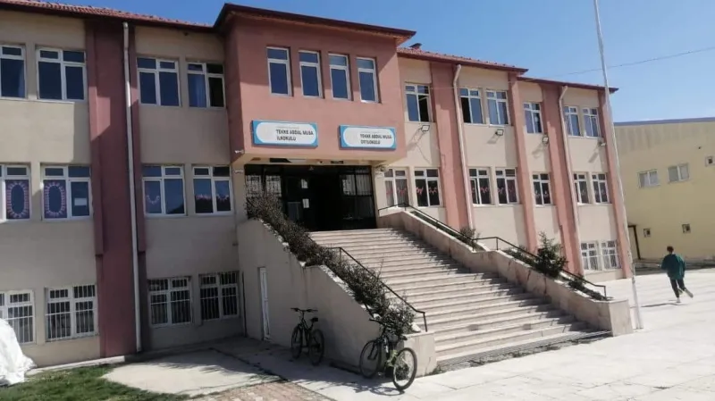 Antalya Tekke Abdal Musa Ortaokulu - Antalya Ortaokulları