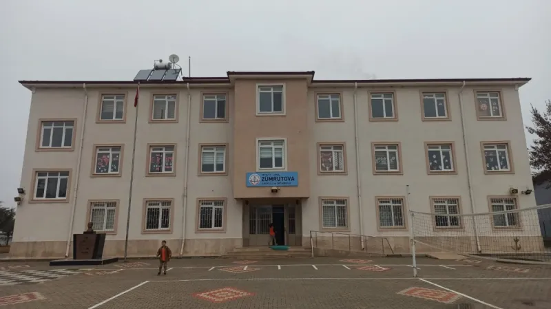 Antalya Zümrütova Ortaokulu - Antalya Ortaokulları