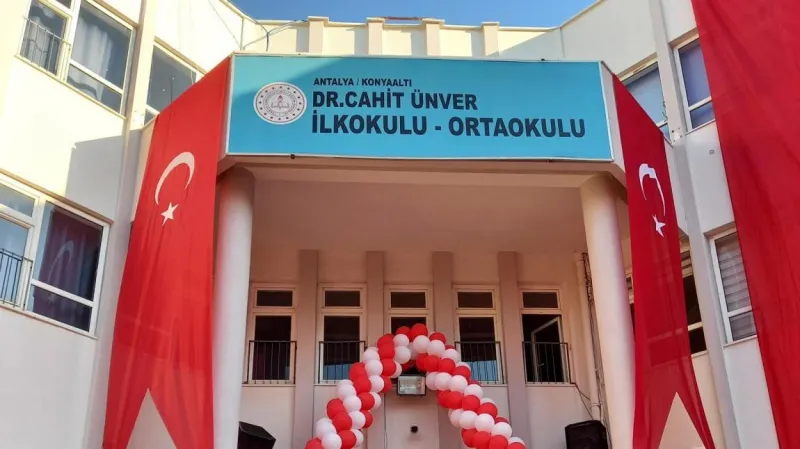 Antalya Dr.Cahit Ünver Ortaokulu - Antalya Ortaokulları