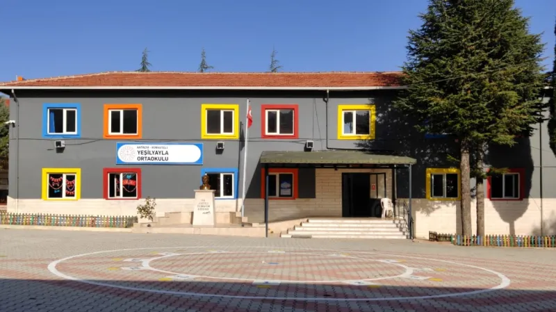 Antalya Yeşilyayla Ortaokulu - Antalya Ortaokulları