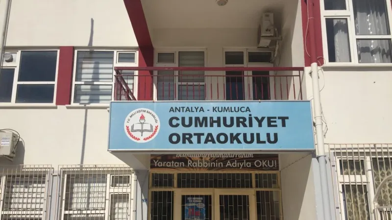 Antalya Cumhuriyet Ortaokulu - Antalya Ortaokulları