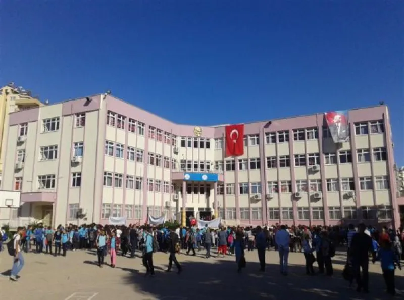 Vali Saim Çotur Ortaokulu Fotoğrafı