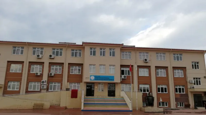 Yukarı Kocayatak İmam Hatip Ortaokulu Fotoğrafı