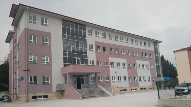 Balıkesir Şehit Jandarma Uzman Çavuş Okan Dinçer Ortaokulu - Balıkesir Ortaokulları