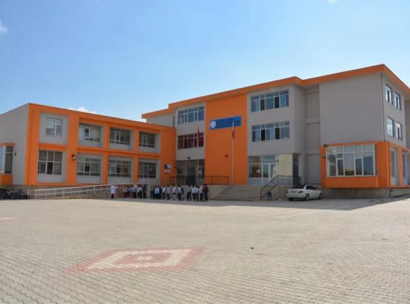 Gönenli Mehmet Efendi İmam Hatip Ortaokulu Fotoğrafı