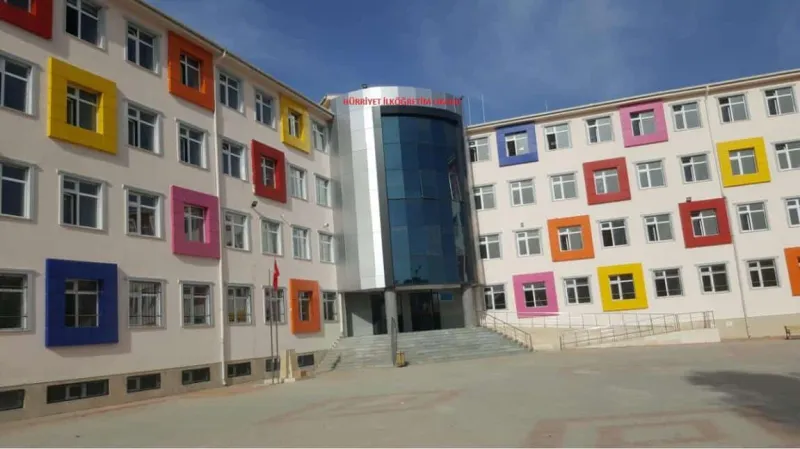 Batman Hürriyet Ortaokulu - Batman Ortaokulları