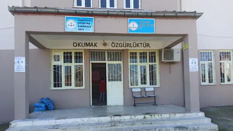 Batman Oyuktaş Ortaokulu - Batman Ortaokulları