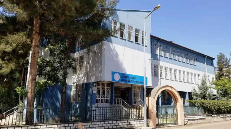 Batman Ahmet Yesevi İmam Hatip Ortaokulu - Batman Ortaokulları